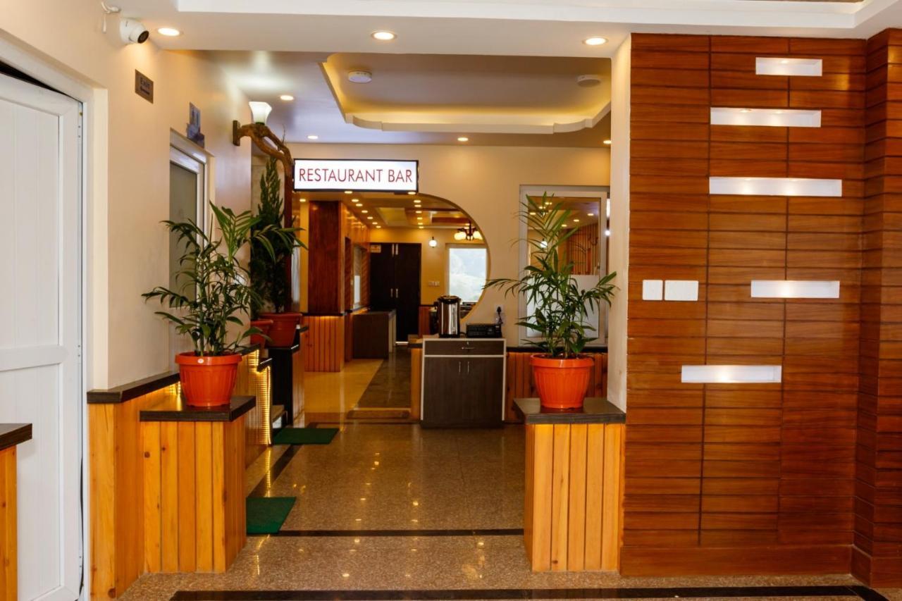 Millennium Blue Hotel Нагаркот Екстериор снимка