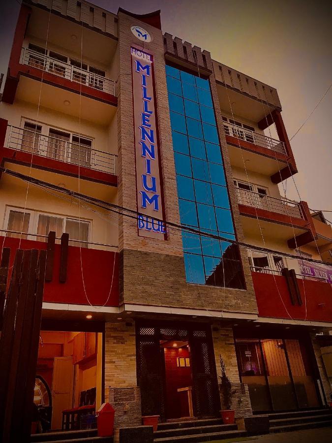 Millennium Blue Hotel Нагаркот Екстериор снимка